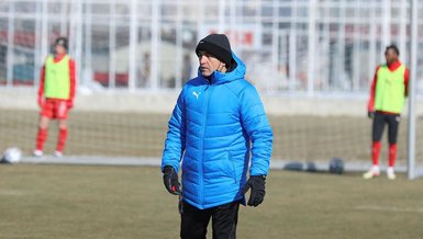 Sivasspor Teknik Direktörü Rıza Çalımbay: İki oyuncu alacağız