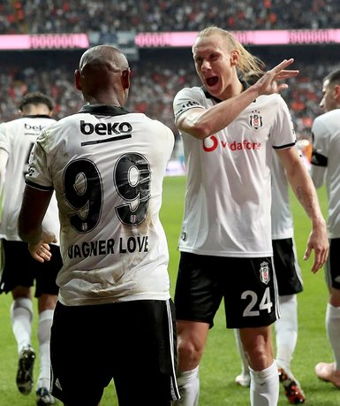 Beşiktaş - Kayserispor maçından kareler