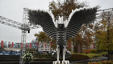 Beşiktaş yeni Kartal heykelinin açılışını gerçekleştirdi