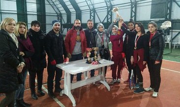 Teniste şampiyon Diyarbakır Muazzez Sümer