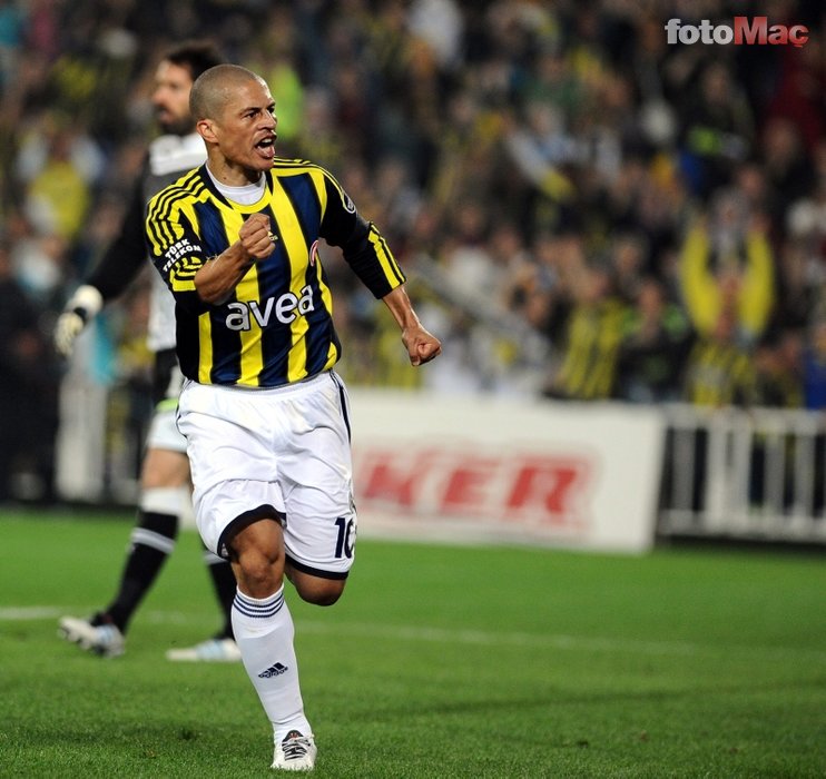 alex de souza geri donuyor iste o