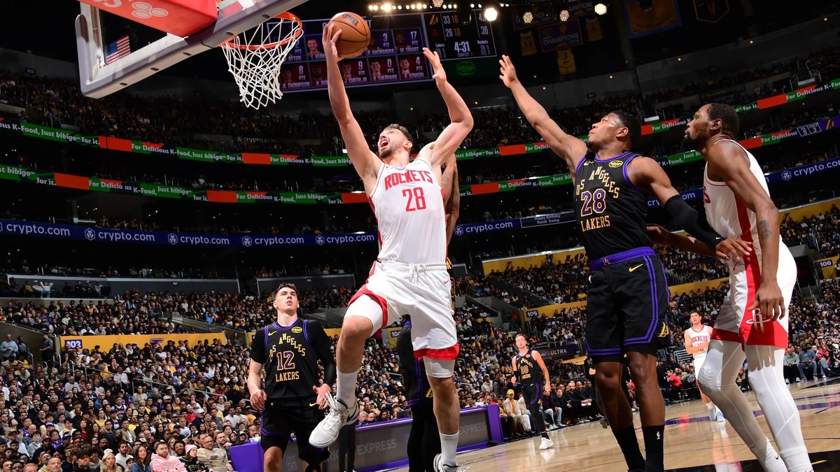 NBA play-off'larında Rockets, Alperen Şengün'ün 19 sayı attığı maçta Lakers'ı yendi!