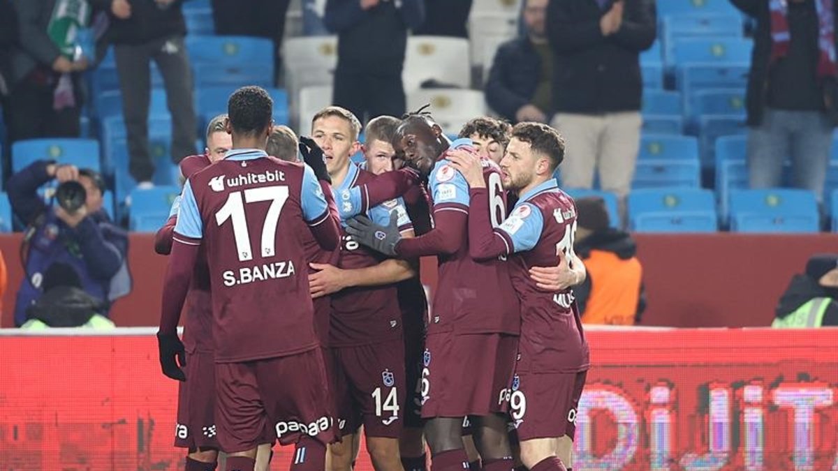 Trabzonspor seri peşinde! İşte Güneş'in Atakaş Hatayspor maçı muhtemel 11'i Trabzonspor seri peşinde! İşte Güneş'in Atakaş Hatayspor maçı muhtemel 11'i