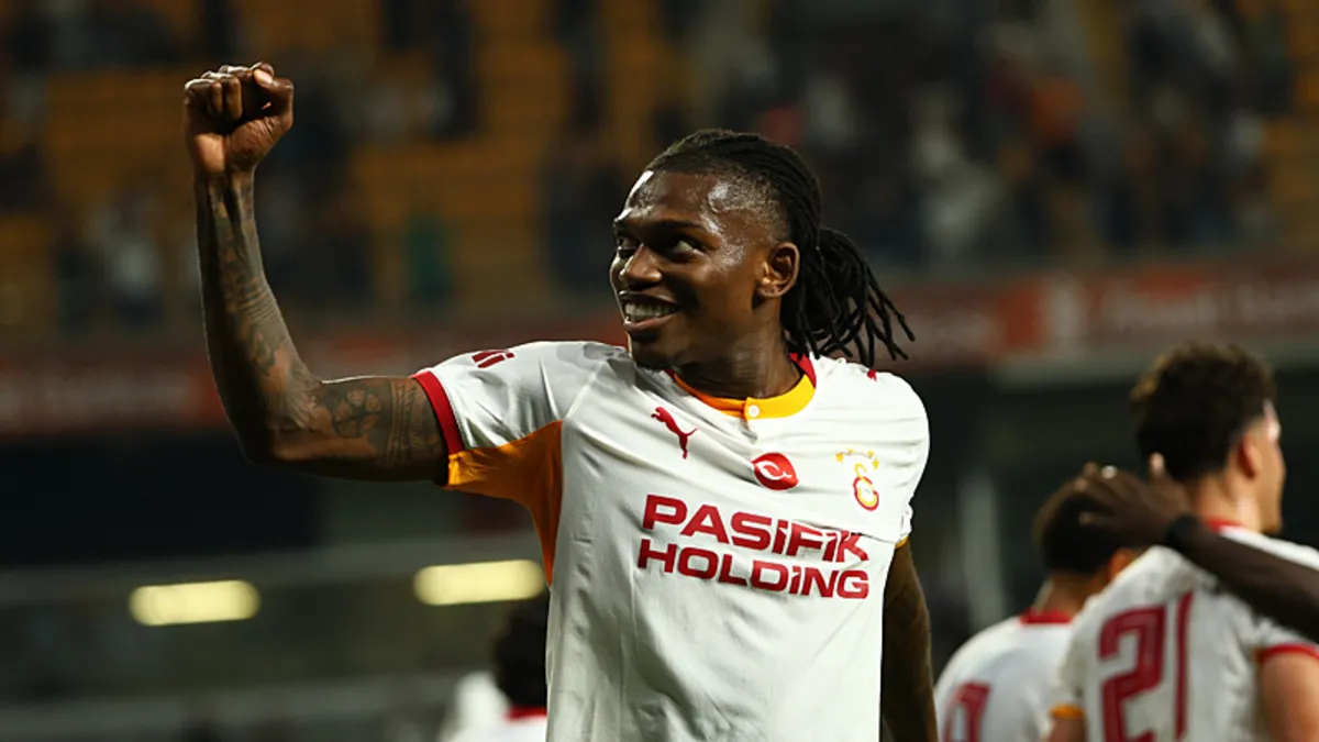 Rafael Leao'dan transfer ve Okan Buruk itirafı! G.Saray'dan teklif geldiğinde...
