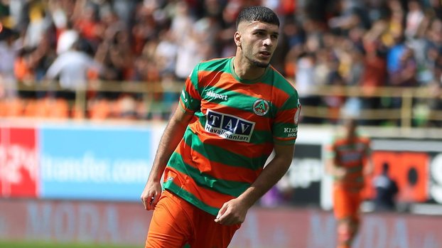 A Milli Takım'da Oğuz Aydın: Bir hayalin içindeyim!