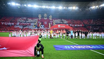 Türk önde Türk ileri