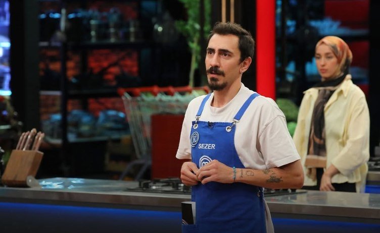 masterchef-kaptanlik-oyununu-kim-kazandi-28-eylul-masterchef-mavi-ve-kirmizi-takim-kaptani-kim-oldu-1759134392781.jpg