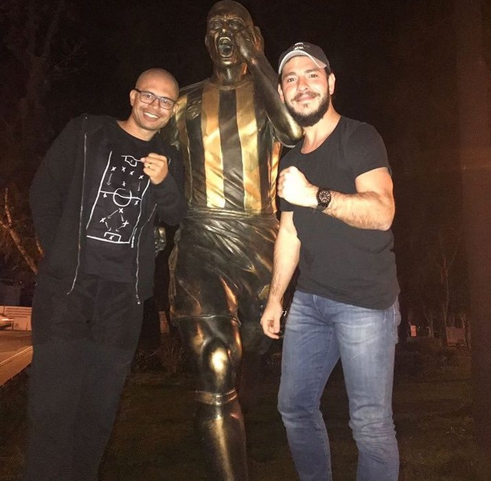 Ahmet Çakar: ''Alex'in heykeli yıkılmalı!''