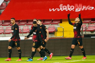 Son dakika spor haberleri: Kayserispor Galatasaray maçına Radamel Falcao damgası! Sosyal medyayı salladı