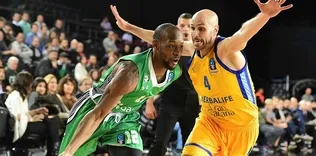 Darüşşafaka 4’te 4 yaptı