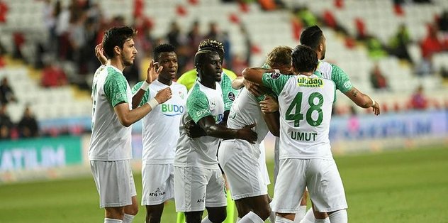 Bursaspor yeni evinde aradığını bulamadı