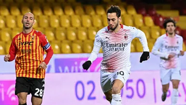 Ayın en iyisi Çalhanoğlu
