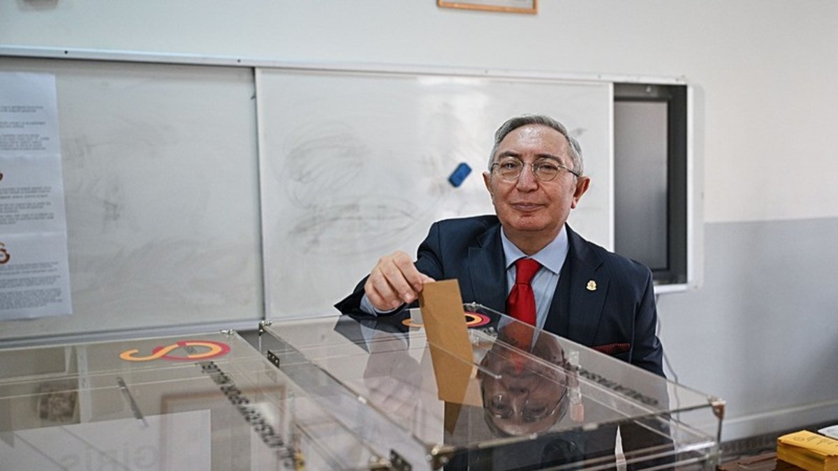 Galatasaray'da divan kurulu başkanlığına Aykutalp Derkan seçildi