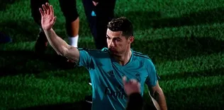 ManU’dan bomba