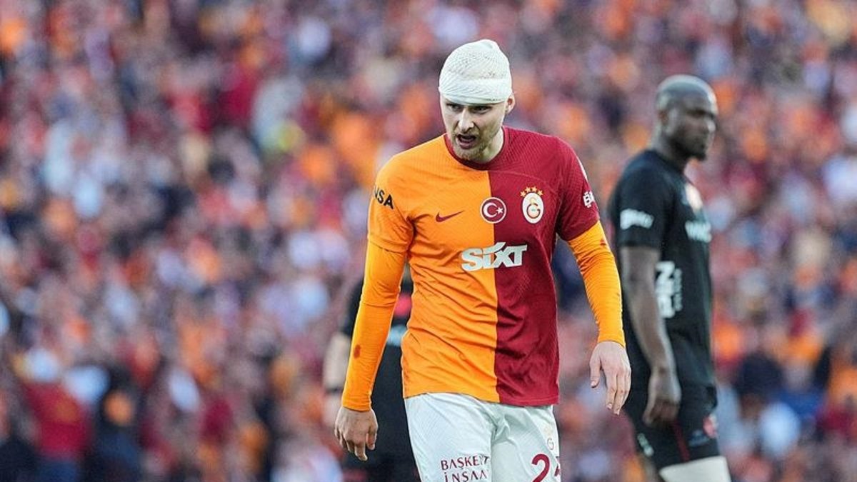 Galatasaray'a Konyaspor maçı öncesi şok haber Yıldız isim sakatlandı