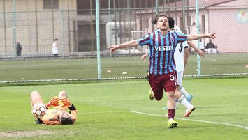 U19 derbisinde Trabzonspor Beşiktaş'ı farklı geçti