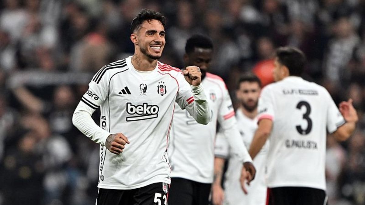 Emirhan takımla çalıştı