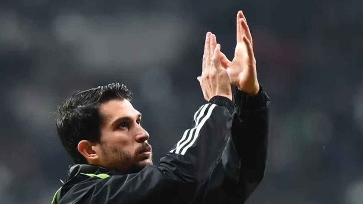 Beşiktaşlı futbolcu Necip Uysal, ikinci kez baba oldu!