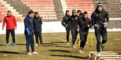 İbrahim Üzülmez ilk antrenmana çıktı