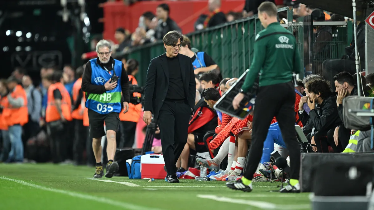 Tüzemen, Montella'yı eleştirdi: 'Dağılmış durumda'