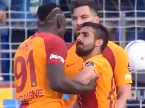 Sinan Gümüş ve Diagne arasında penaltı kavgası! - 2