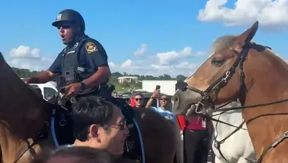>Arjantin taraftarlarına polis müdahalesi