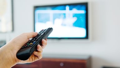 TV YAYIN AKIŞI: 25 Ekim Cumartesi bugün televizyonda neler var? Bu akşam hangi diziler ve maçlar yayınlanacak?