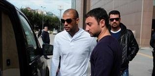 Parlatması için verdim