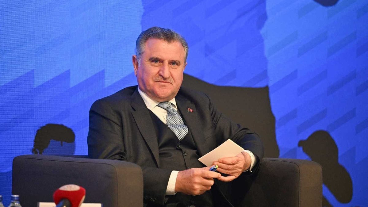 Bakan Osman Aşkın Bak: İnşallah bu yolun sonu şampiyonluk olur
