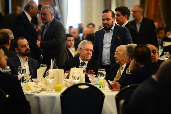 Aziz Yıldırım'ın adaylığını açıkladığı toplantıdan fotoğraflar