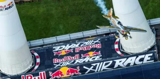 Air Race’te şampiyon Martin Sonka