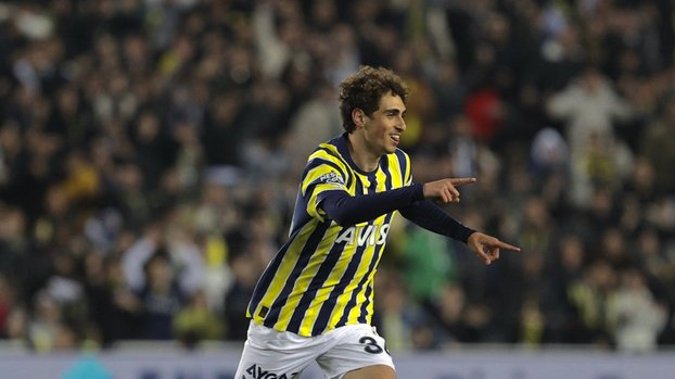 Bora Aydınlık kimdir Fenerbahçe Zenit maçında dikkatleri üzerine çekti