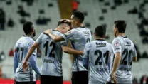 Kartal kupada da uçtu!