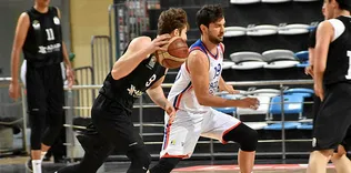 Anadolu Efes Sakarya deplasmanında kazandı!