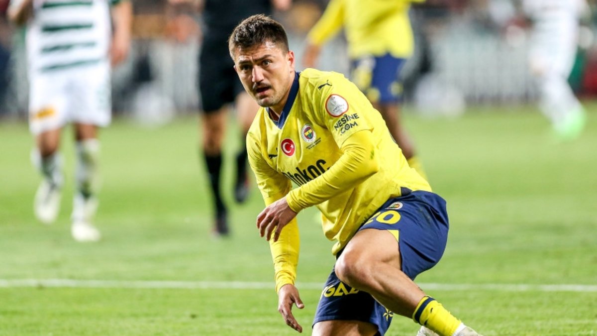 Fenerbahçe'de Cengiz Ünder tepki çekti! Galatasaray derbisinde... Fenerbahçe'de Cengiz Ünder tepki çekti! Galatasaray derbisinde...