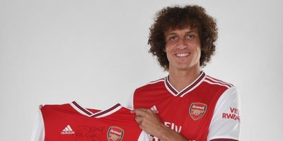 David Luiz Arsenal'a imza attı