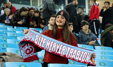Bordo-mavililer kazanıyor Trabzon gülüyor