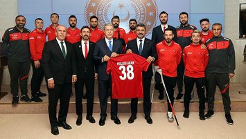Amputelerden Hulusi Akar’a ziyaret