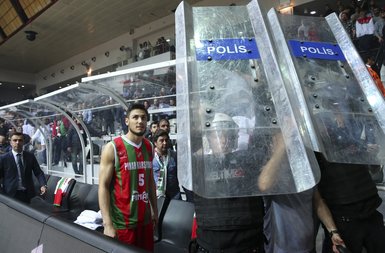 Beşiktaş - Karşıyaka maçında olay