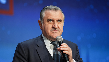 Bakan Bak'tan F.Bahçe Opet'e tebrik mesajı!