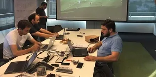 Haftada 60 maç izliyor