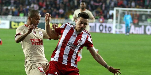 Mert Hakan Yandaş: Sivasspor'a ihanet etmem