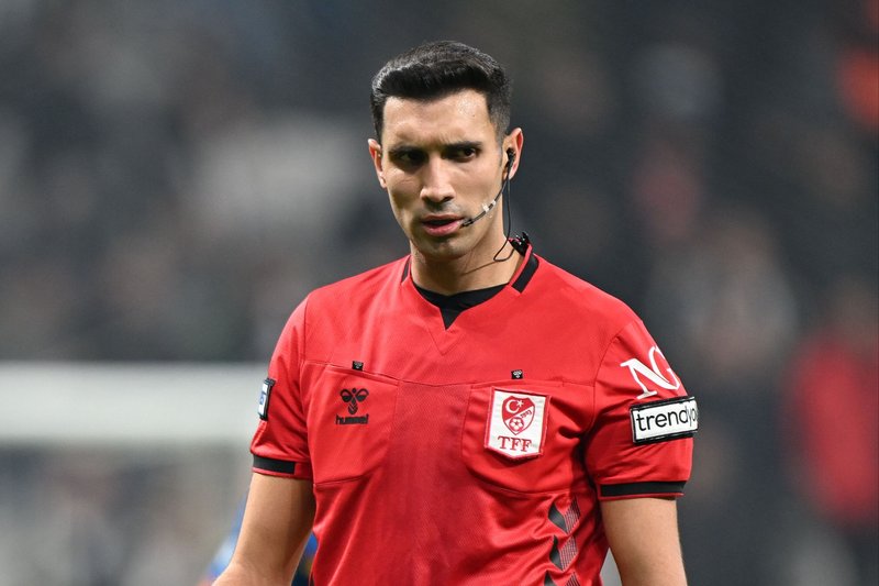 galatasaray-kasimpasa-maci-ne-zaman-saat-kacta-ve-hangi-kanalda-1766292792335.jpg Galatasaray-Kasımpaşa maçı hakemi