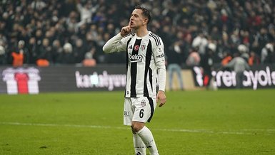 Amir ipten aldı