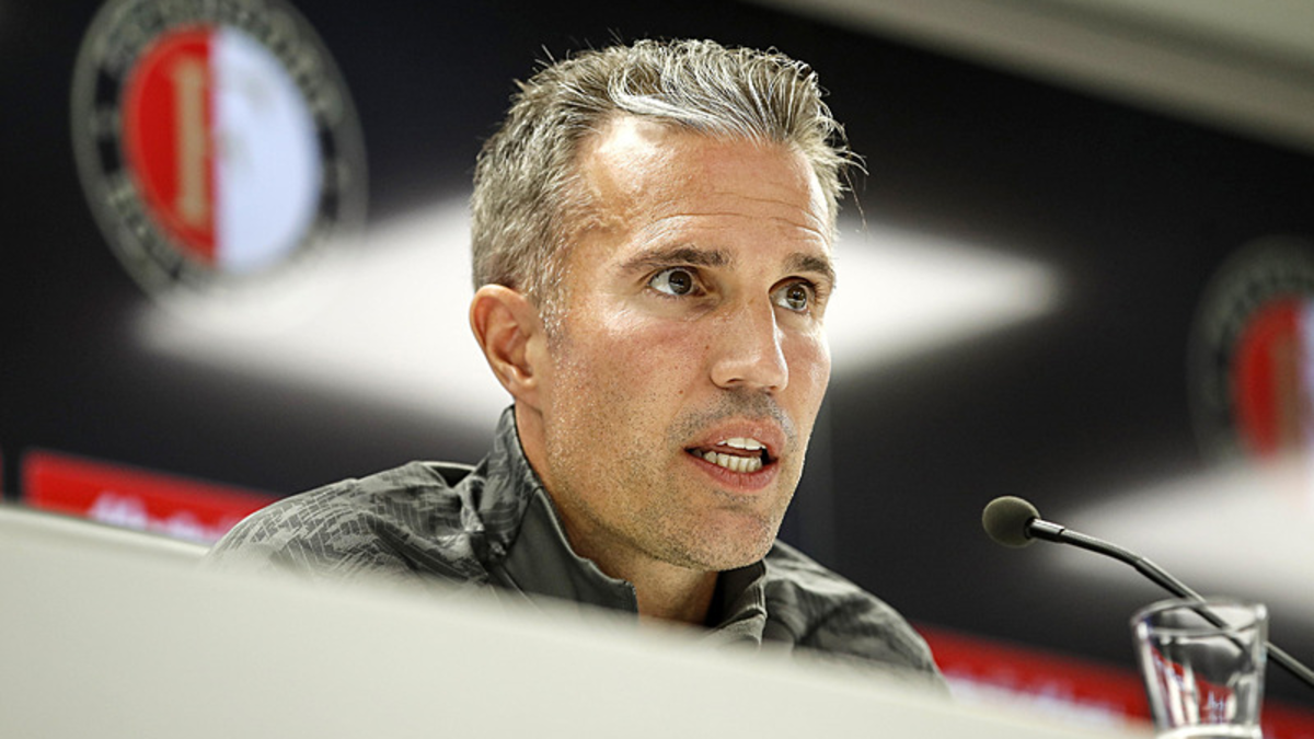 Robin van Persie: Bir tarafım Fenerbahçe'yle eşleşmeyi umuyordu Robin van Persie: Bir tarafım Fenerbahçe'yle eşleşmeyi umuyordu
