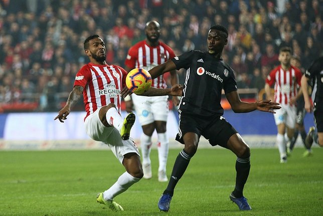 Beşiktaş Vodafone Park'ta Bursaspor'u konuk ediyor! İşte Kartal'ın 11'i...