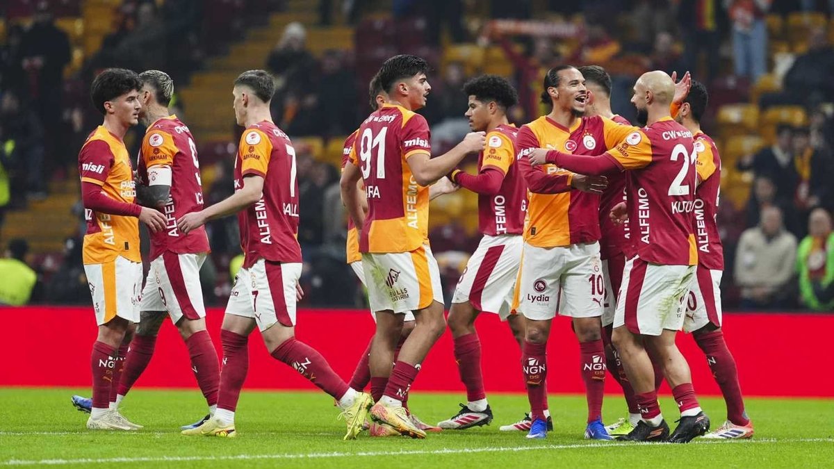 Galatasaray'da Ayrılık Sesleri! Hangi Takımlar Dikkat Çekiyor?