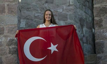Bakan Kasapoğlu'ndan Viktoria Zeynep Güneş'e tebrik mesajı