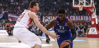 Efes Komşu’ya acımadı