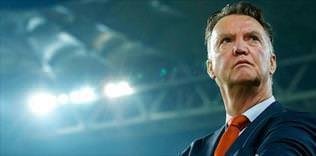 Van Gaal'i 'es' geçti